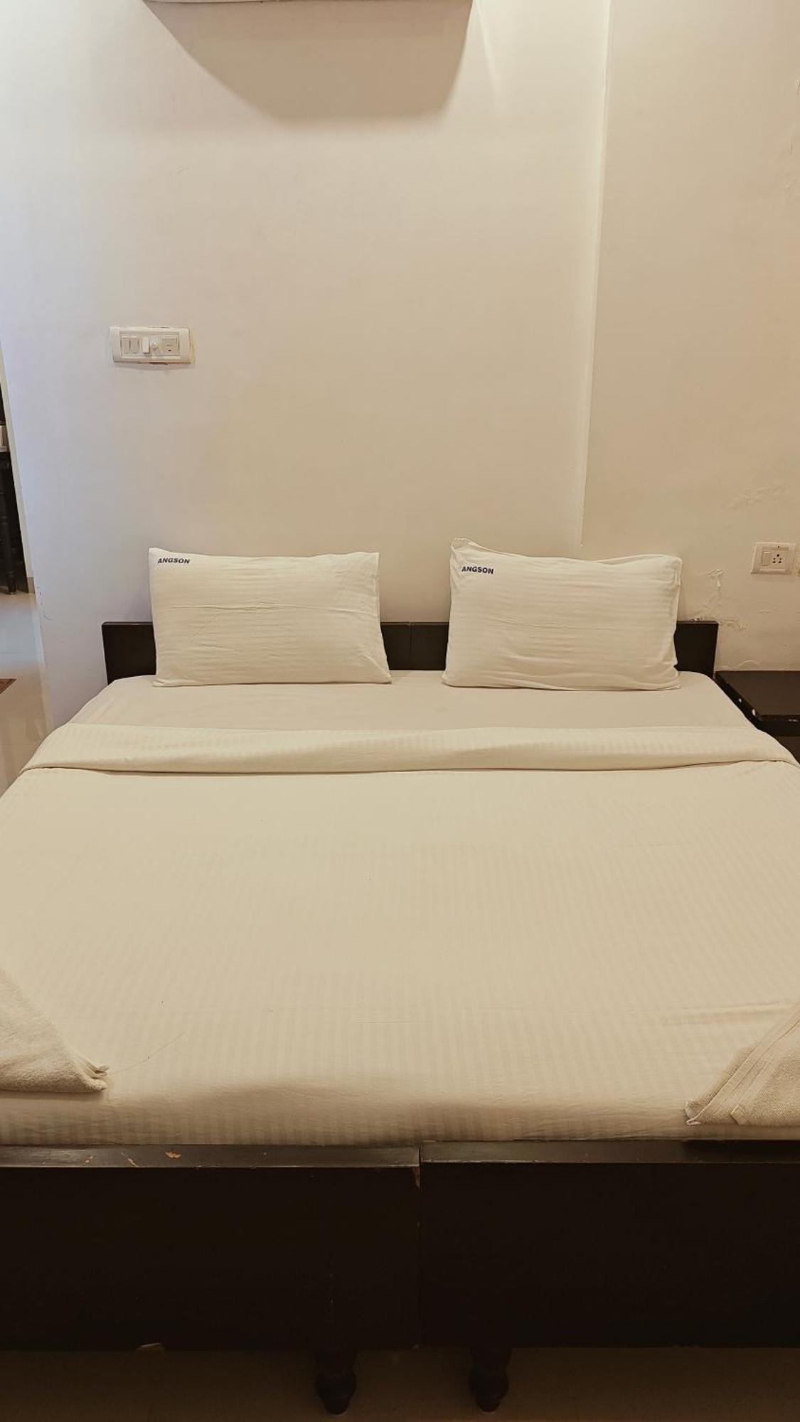 Angson Apartment Madras Buitenkant foto